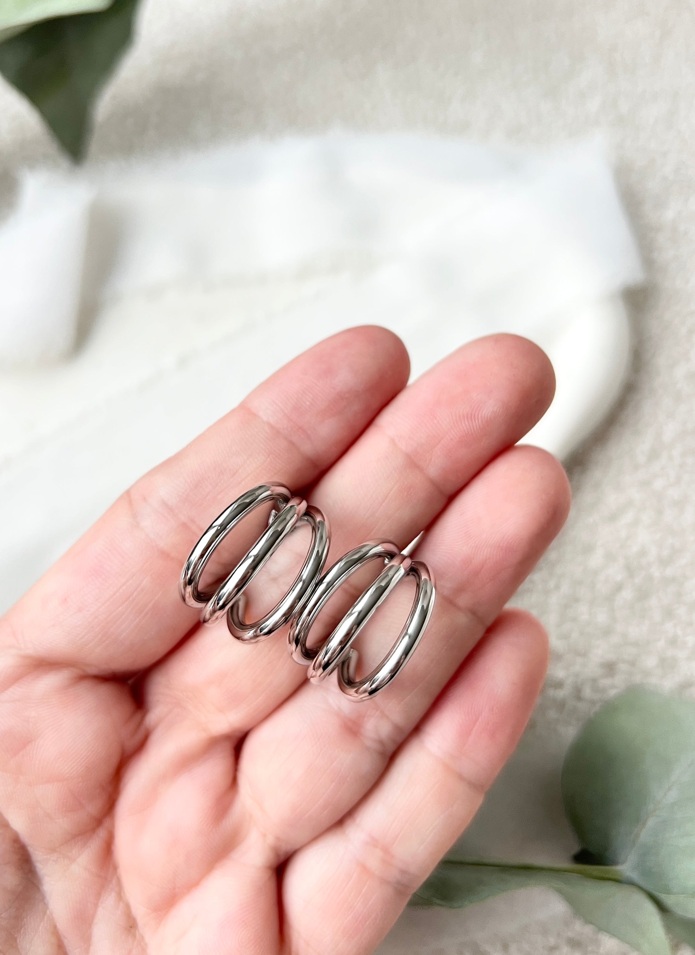 Moderne Creolen, Silber, Ohrringe, minimalistisch, Hoops
