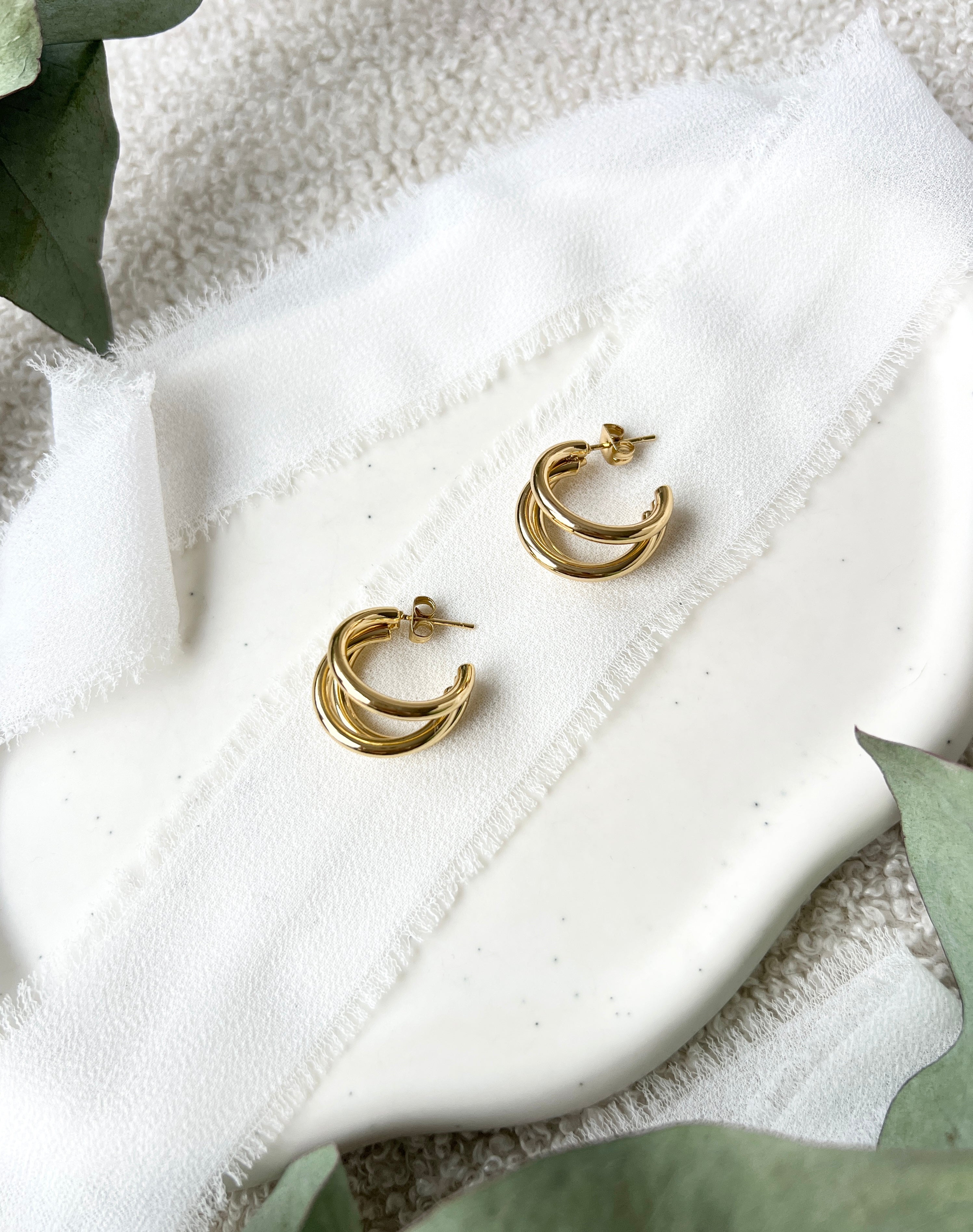 Moderne Creolen, Gold, Ohrringe, minimalistisch, Hoops