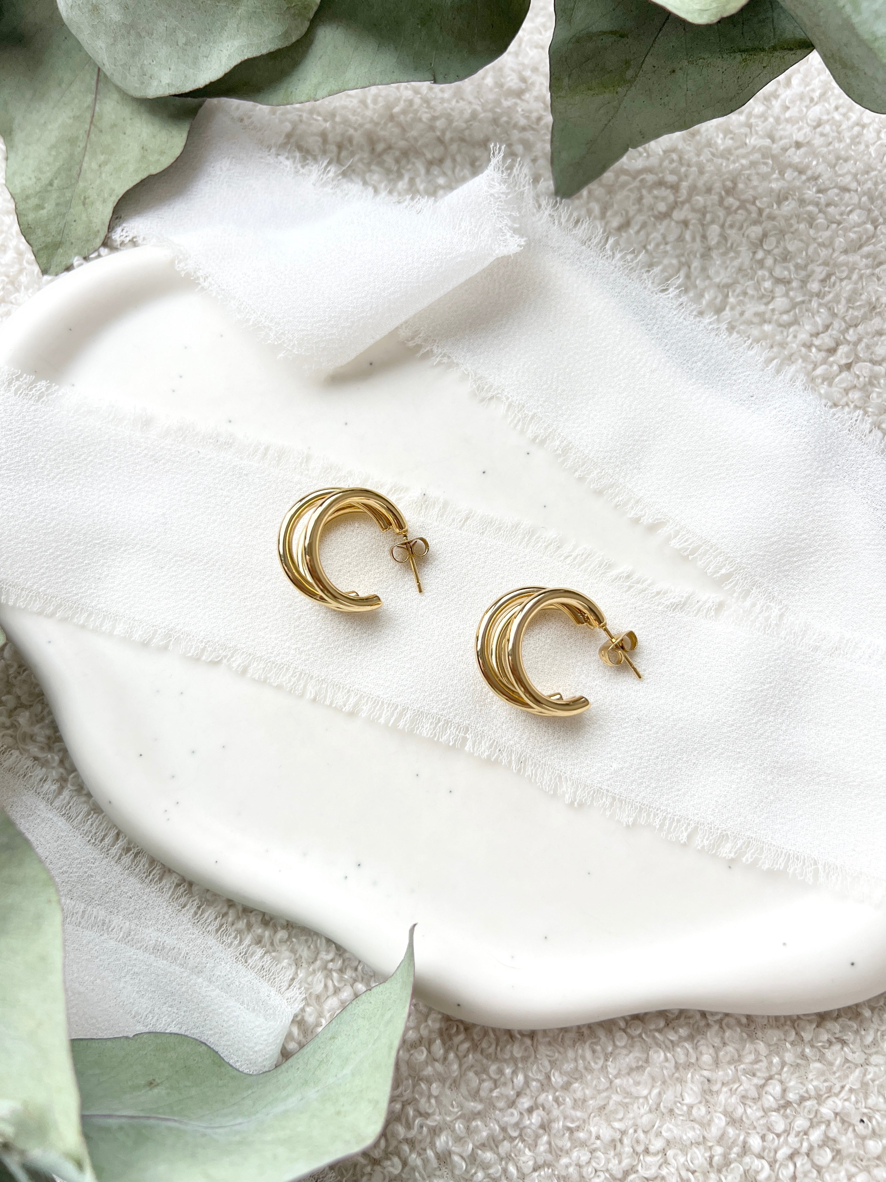 Moderne Creolen, Gold, Ohrringe, minimalistisch, Hoops