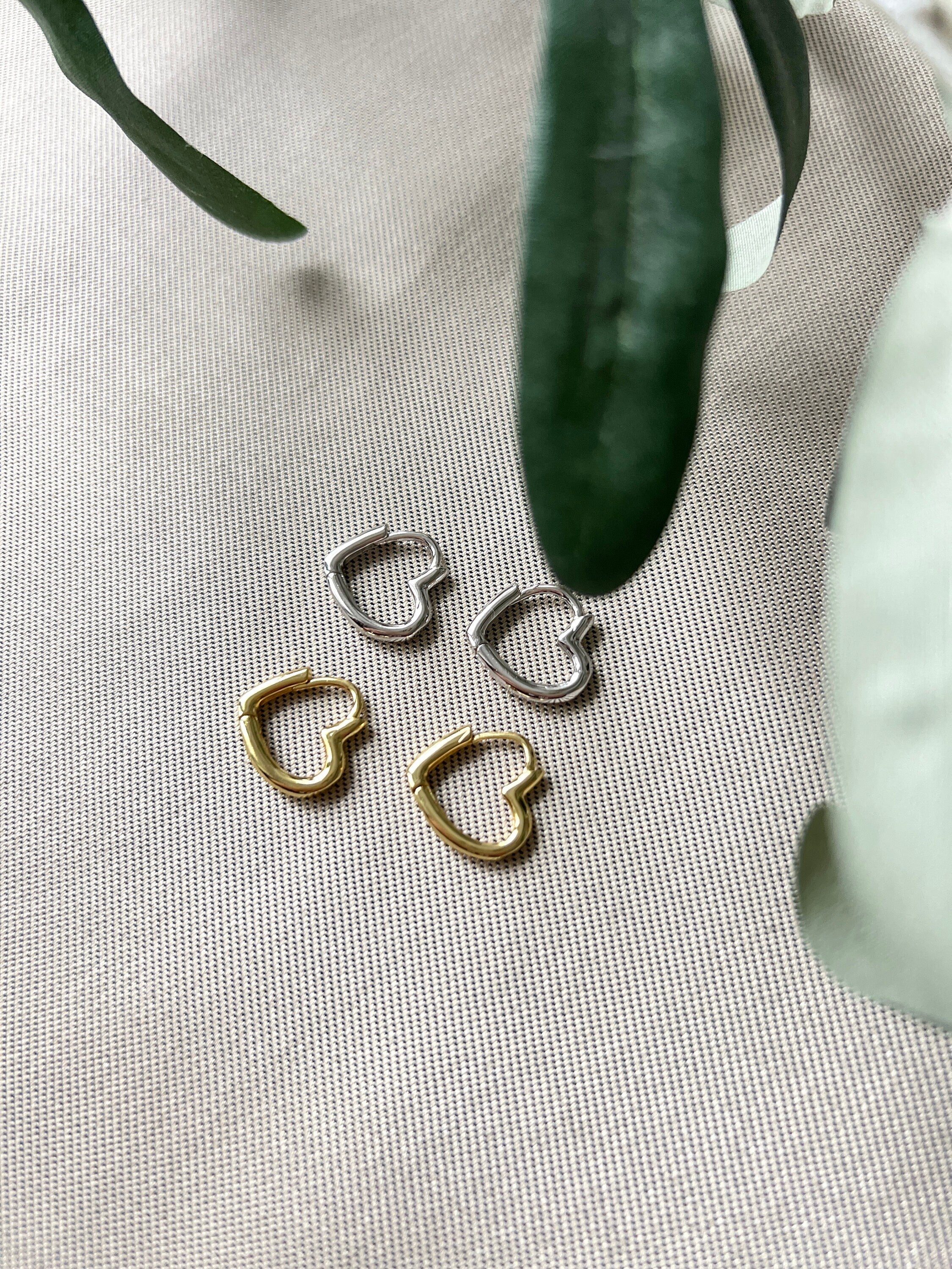 Ohrringe 925 Silber, 18k Gold, Herz Ohrringe, Huggie Ohrringe, Hoops, Creolen, Ohrstecker - Gold-Ohrringe-Schmuckblüte