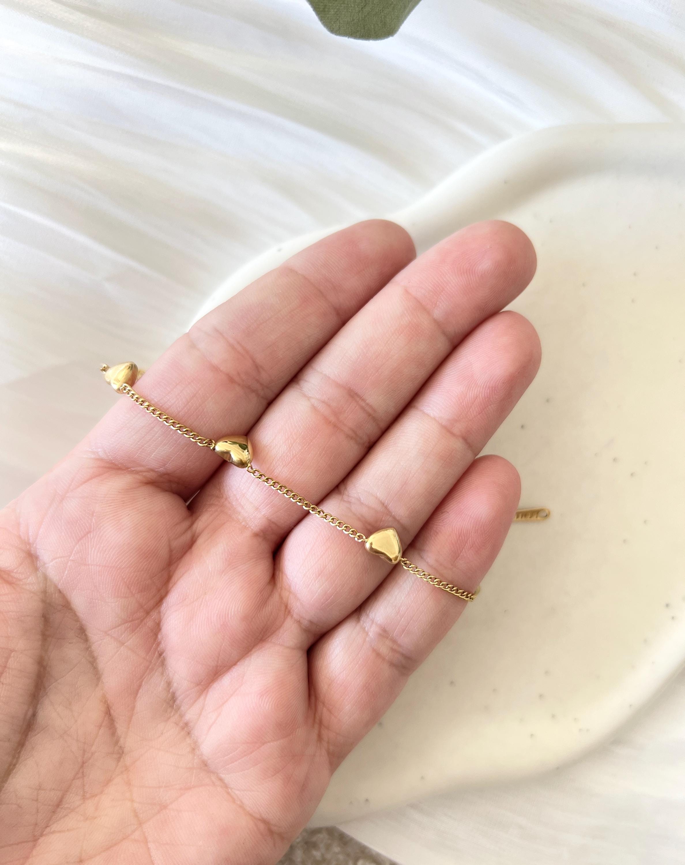 Goldenes Armband mit feinen Herzen, elegantes Brautarmband, Gold, Geschenk fuer Sie, Damenschmuck, edeler Brautschmuck, Herz, Weihnachtsgeschenk, Geburtstagsgeschenk, Trauzeugin, Schmuck Hochzeit