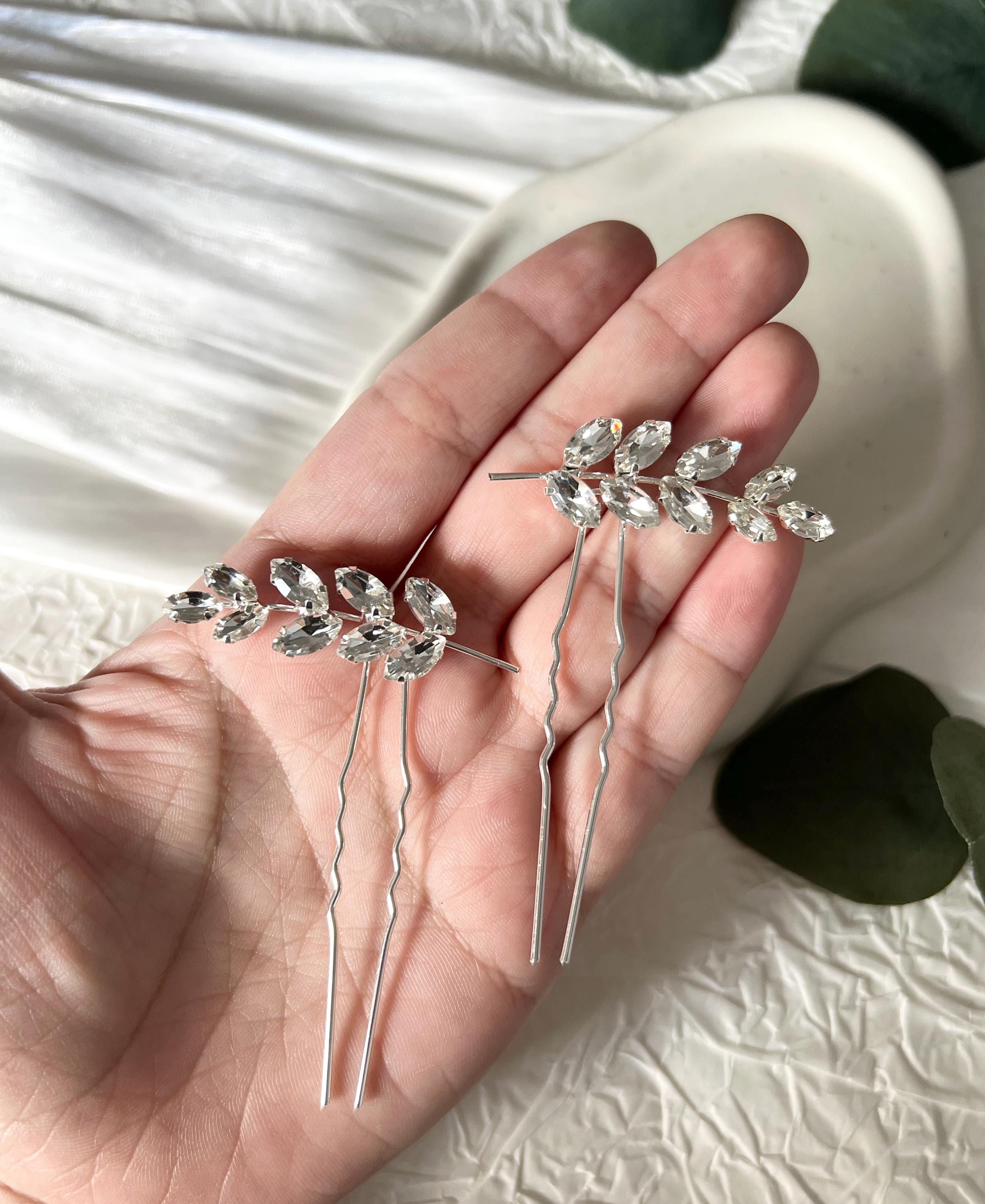 Feine Haarnadeln, 2 Stueck, Brautset, silberne Haarnadeln in Blaetterform, Strassteine, hell Silber, edler Brauthaarschmuck, Brautfrisur, moderner Hochzeitsschmuck, Schmuck Hochzeit, hochwertige Haarspangen
