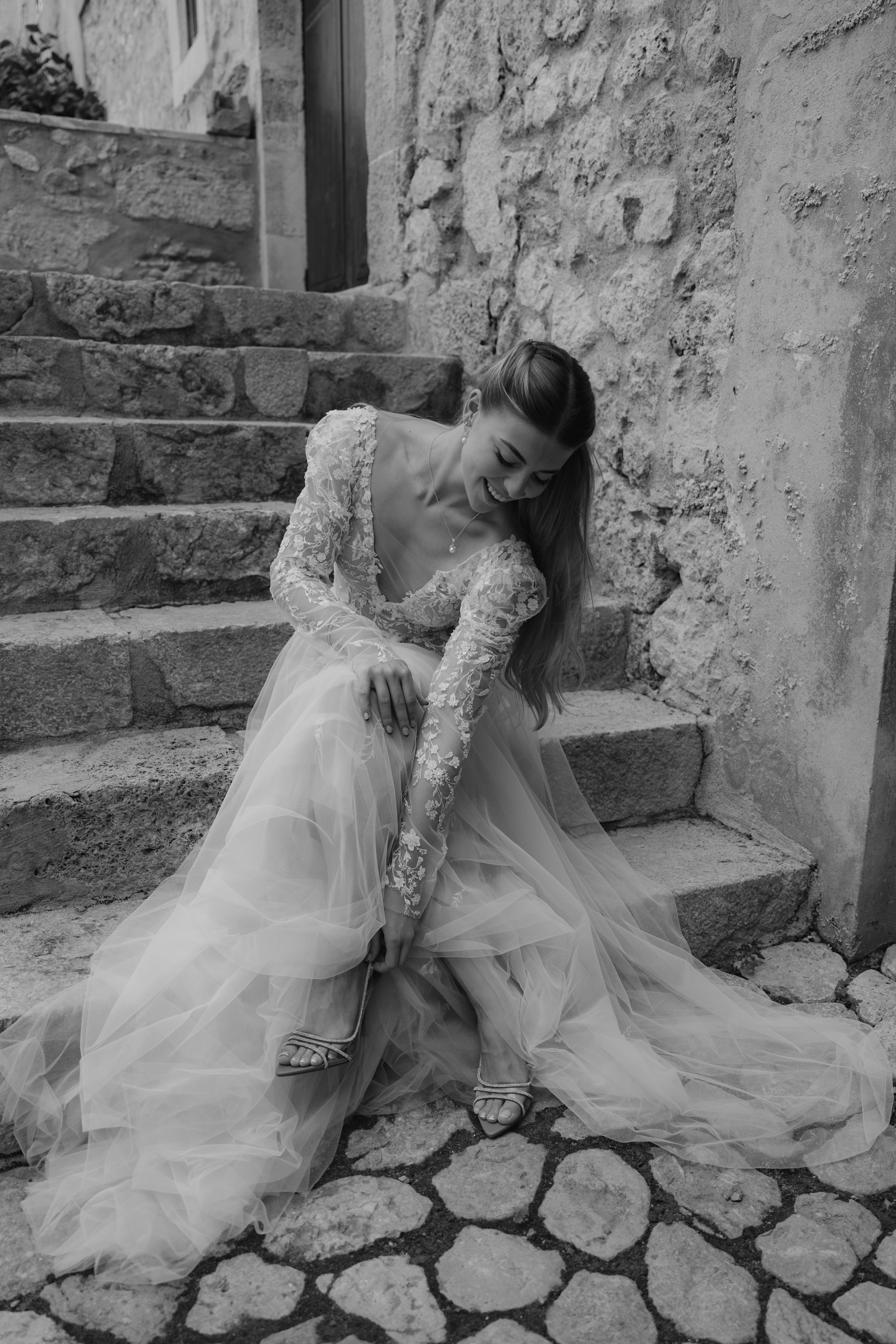 feine goldene Halskette mit einem eleganten Perlenanhaenger, Perlenhalskette, goldene Kette, Eleganter Brautschmuck, Brauthalskette, funkelnder Zirkoniaanhänger, Damenschmuck, Geschenk fuer Sie, Weihnachtsgeschenk Frauen, Schmuck Hochzeit